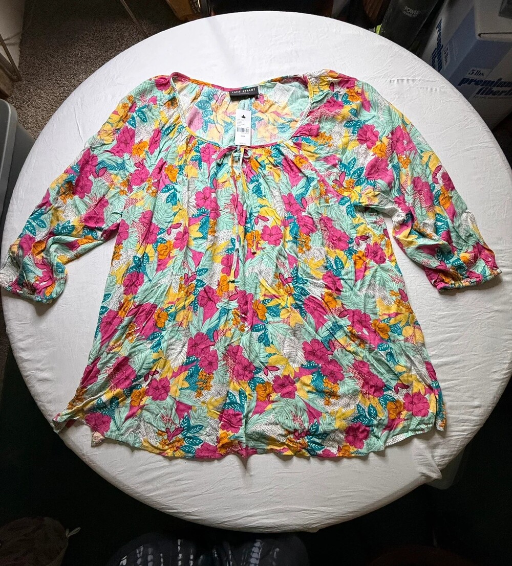 NWT Lane Bryant Tropical Floral Blouse 18/20